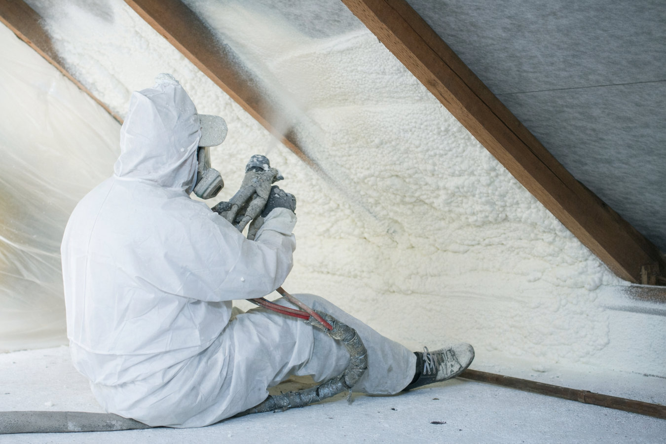 Closed-cell foam insulation